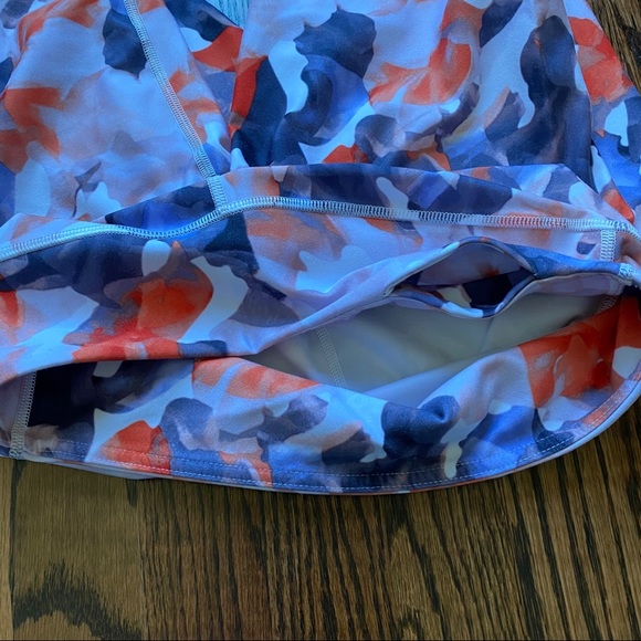 ๐๐ปโโ๏ธ Fabletics Mid-Rise Printed PowerHold Capri - Picture 7 of 7